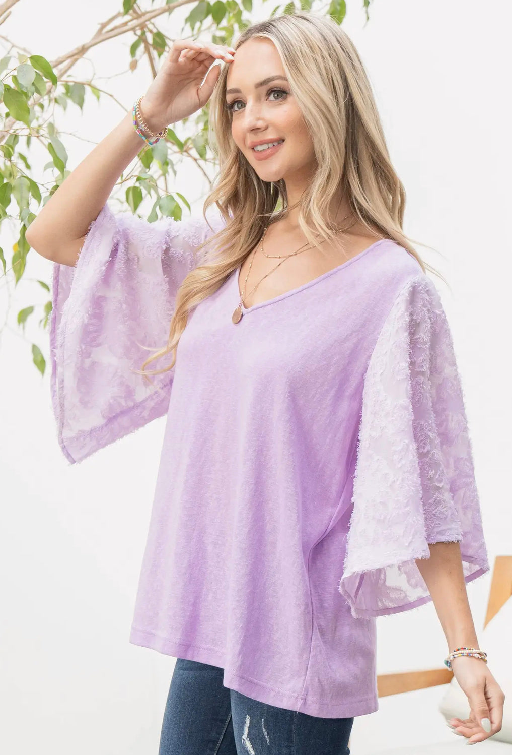 Fun Feather Detailed 3/4 Sleeve Slub Top